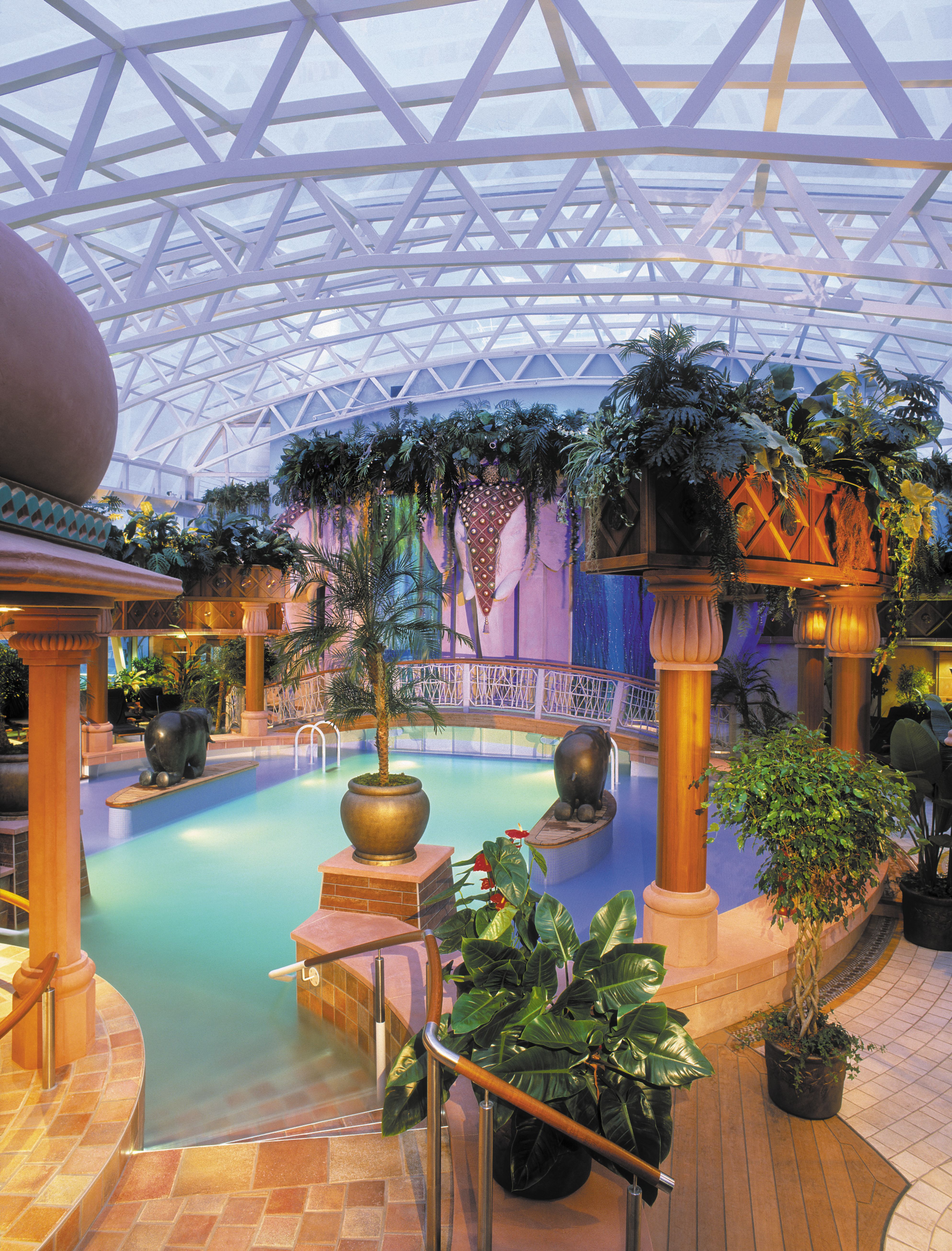 Pool in Solarium, Brilliance of the Seas